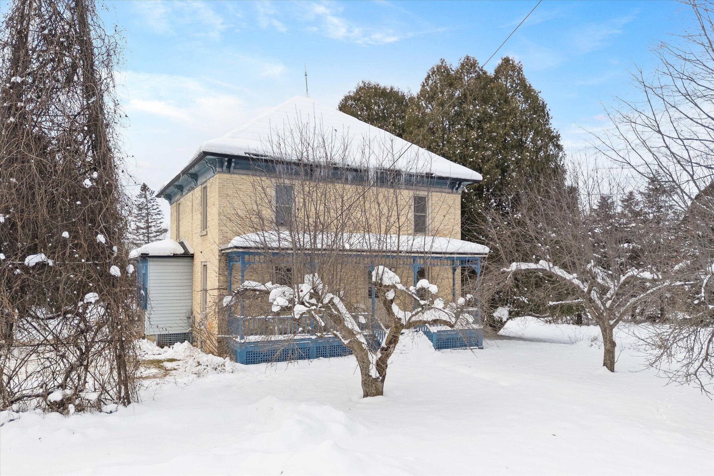 3661 Blue Goose Road West Bend, WI 53095 - Photo 33 of 66 33-Front