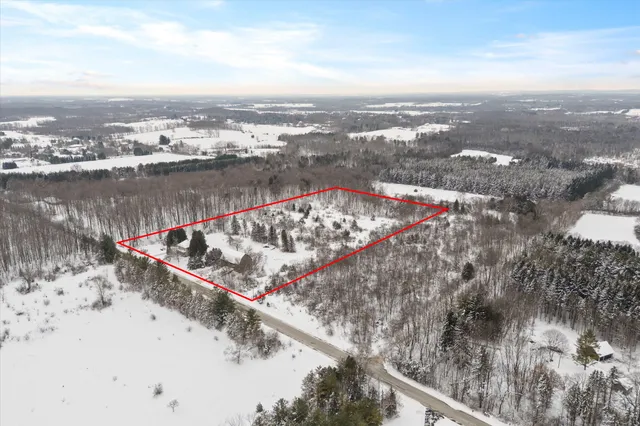 $419,900 | 3661 Blue Goose Road, West Bend, WI 53095