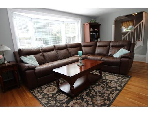 75 Robin Hood Road Stoneham, MA 02180 - Photo 13 of 27 Gallery Image 13
