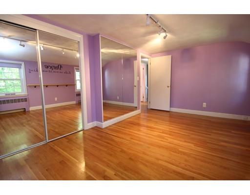 75 Robin Hood Road Stoneham, MA 02180 - Photo 19 of 27 Gallery Image 19