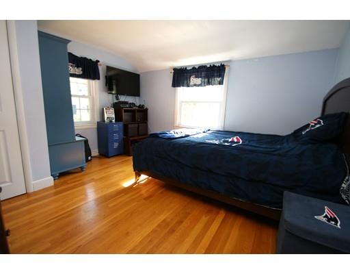 75 Robin Hood Road Stoneham, MA 02180 - Photo 21 of 27 Gallery Image 21