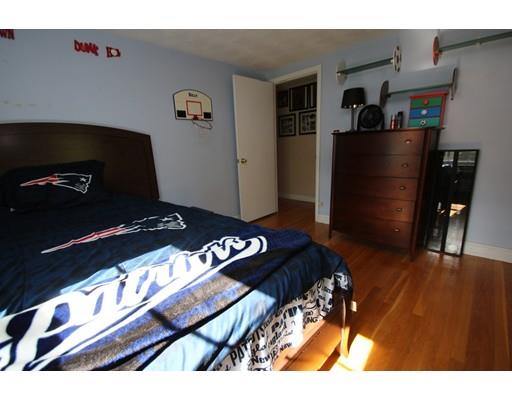 75 Robin Hood Road Stoneham, MA 02180 - Photo 22 of 27 Gallery Image 22