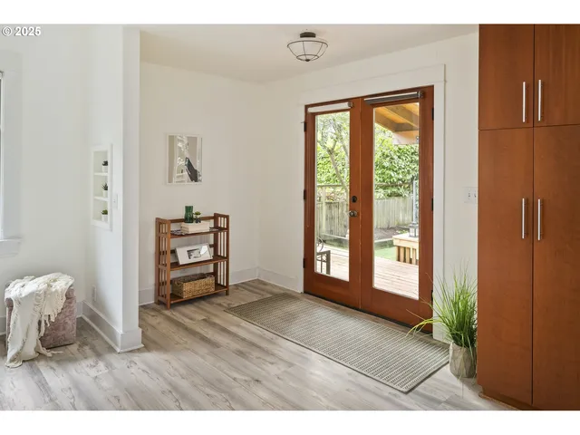 a view of livingroom with furniture and windows