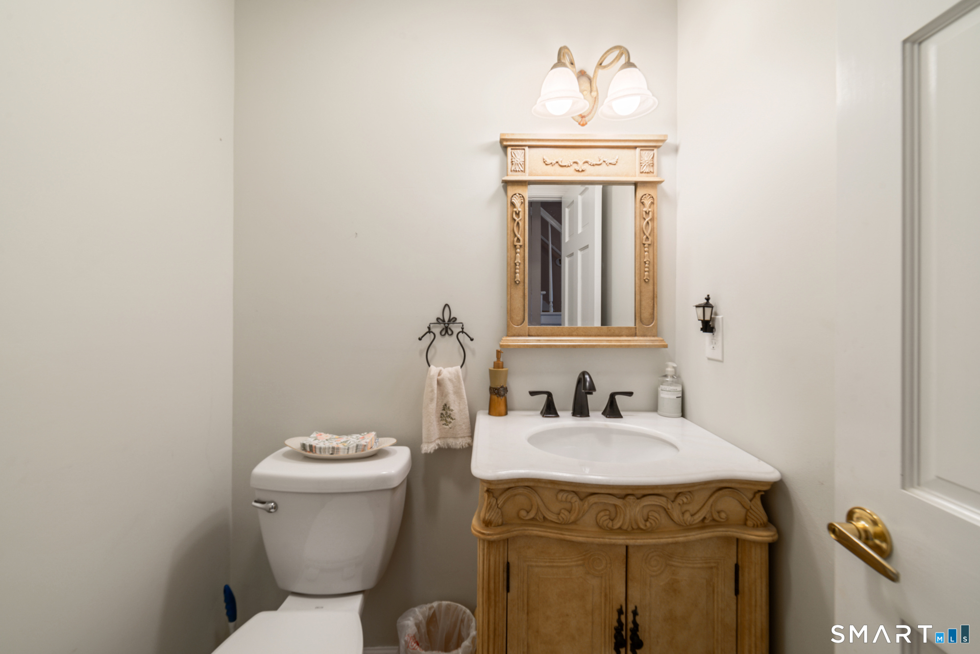105 Inwood Lane Bristol, CT 06010 - Photo 28 of 40 Main Level