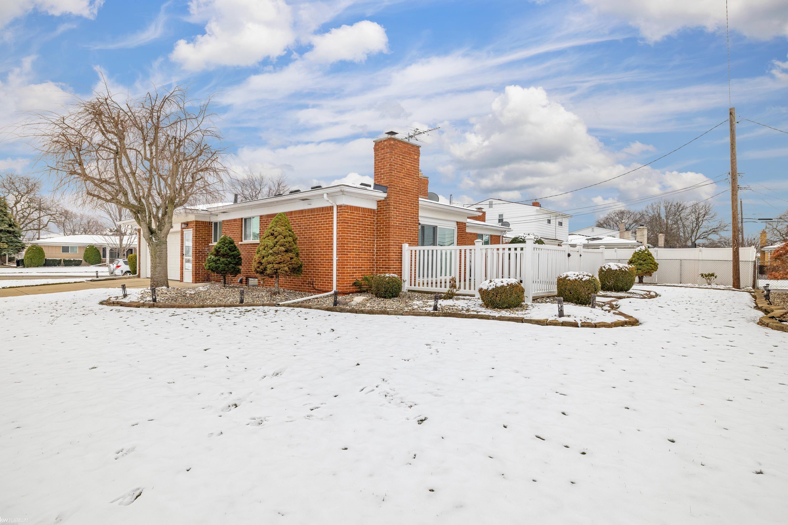 11357 Geoffry Drive Warren, MI 48093 - Photo 40 of 46 50195588-38d7a27d-b778-42ce-814f-027c3d3f30af.JPG