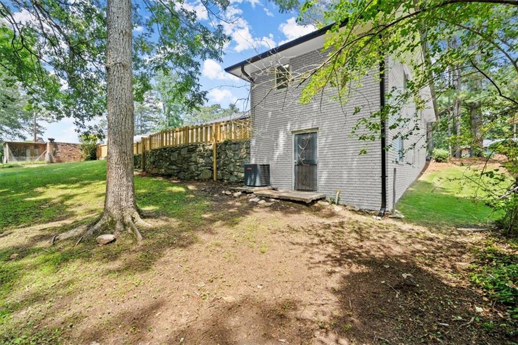 1879 King George Lane Southwest Atlanta, GA 30331 - Photo 40 of 46