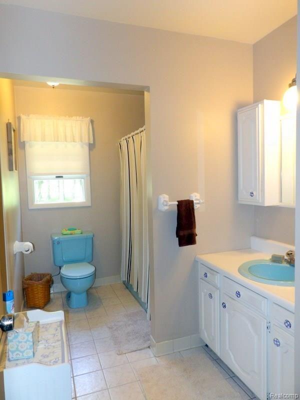27880 Sibley Road Romulus, MI 48174 - Photo 38 of 62 102_3407.JPG
