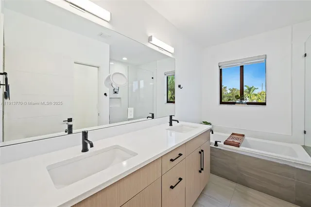 $999,000 | 1226 Northeast 11th Avenue, Fort Lauderdale, FL 33304