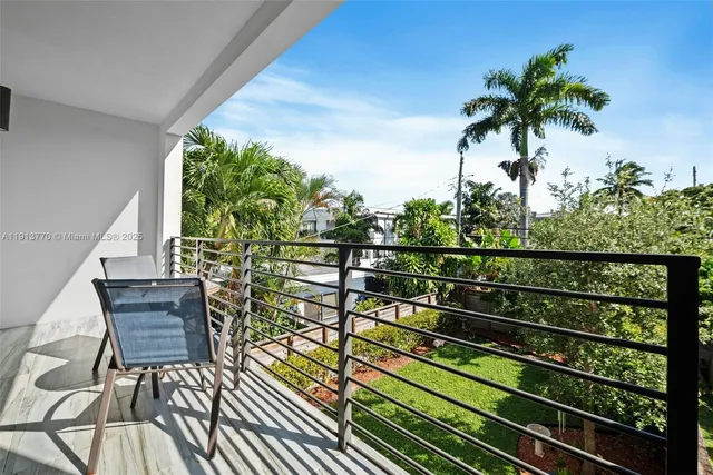 $999,000 | 1226 Northeast 11th Avenue, Fort Lauderdale, FL 33304
