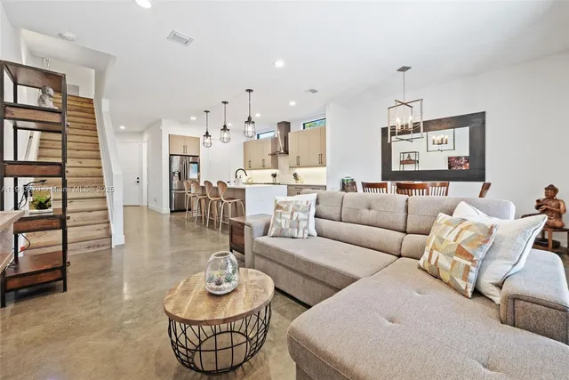 $999,000 | 1226 Northeast 11th Avenue, Fort Lauderdale, FL 33304