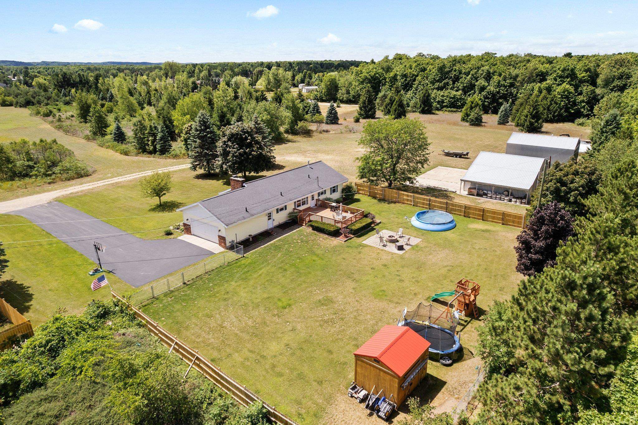 1768 Sawyer Road Traverse City, MI 49685 - Photo 46 of 55 1903358-45.JPG