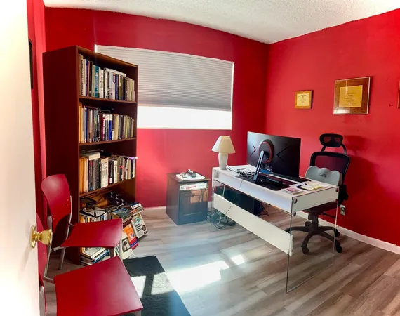 $158,900 | 1333 South Dixie Highway, Unit 202, Deerfield Beach, FL 33441
