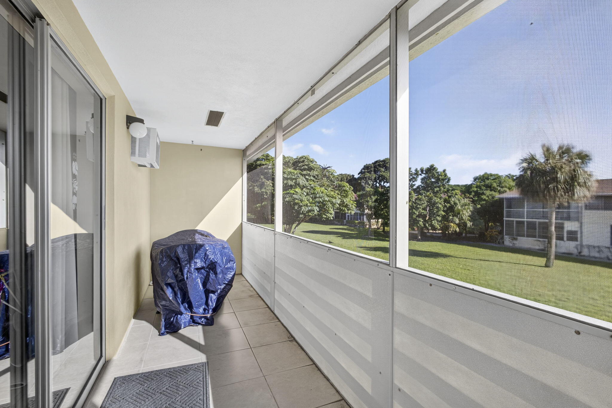 414 Windsor R West Palm Beach, FL 33417 - Photo 12 of 32 38-web-or-mls-Photo01944