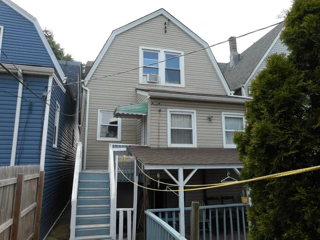 $259,900 | 2820 West 36th Street, Chicago, IL 60632