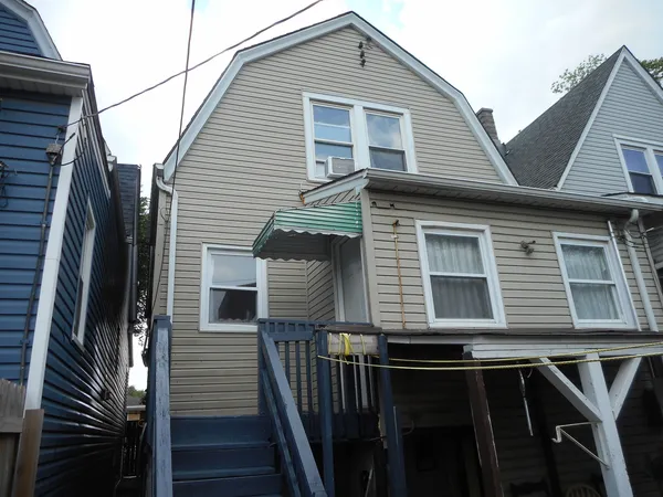 $259,900 | 2820 West 36th Street, Chicago, IL 60632