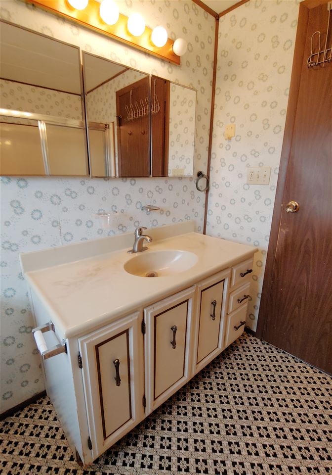 2289 South Barry Road Ithaca, MI 48847 - Photo 19 of 37