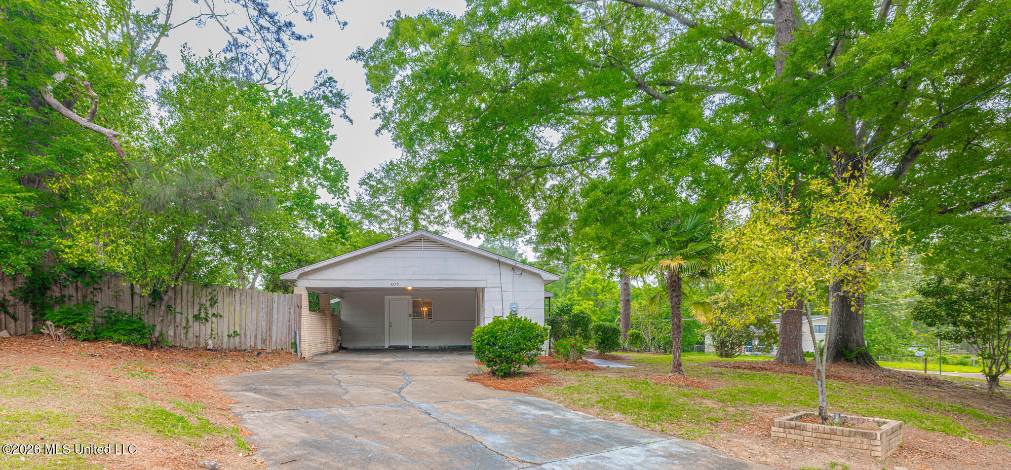 3229 Ridgeland Drive Jackson, MS 39212 - Photo 3 of 27 1R4A6905