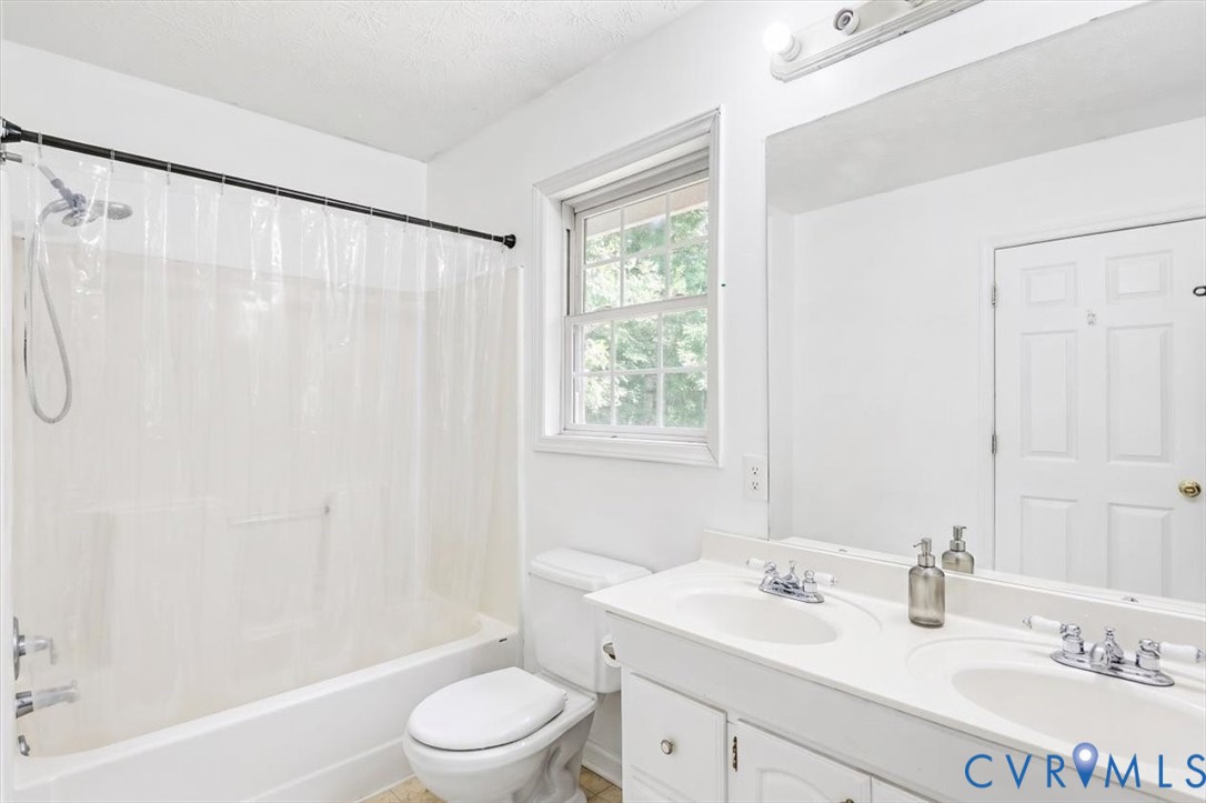62 The Fls Road Victoria, VA 23974 - Photo 22 of 36 Bathroom featuring a double vanity with integrated