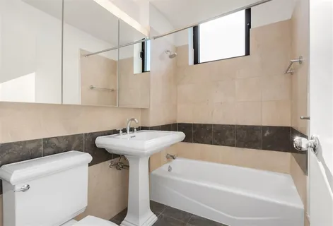 $8,980 | 1 Union Square South, Unit 15J | Greenwich Village