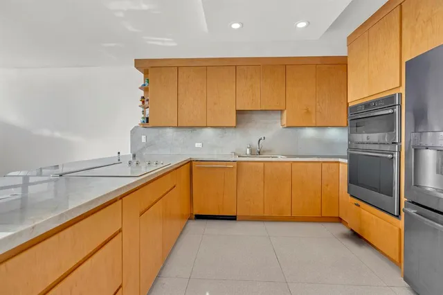 $3,400 | 11930 North Bayshore Drive, Unit 404, North Miami, FL 33181