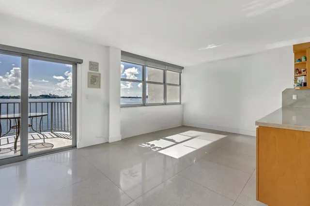 $3,400 | 11930 North Bayshore Drive, Unit 404, North Miami, FL 33181