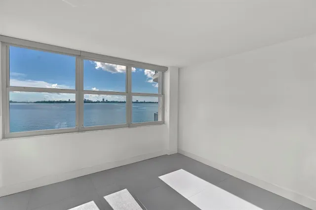 $3,400 | 11930 North Bayshore Drive, Unit 404, North Miami, FL 33181