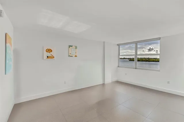 $3,400 | 11930 North Bayshore Drive, Unit 404, North Miami, FL 33181