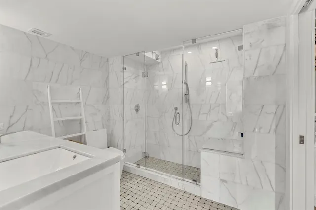 $3,400 | 11930 North Bayshore Drive, Unit 404, North Miami, FL 33181