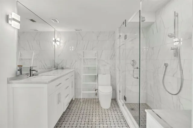 $3,400 | 11930 North Bayshore Drive, Unit 404, North Miami, FL 33181