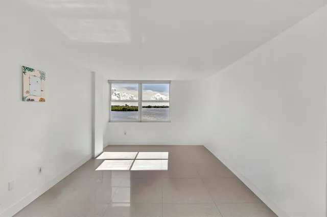 $3,400 | 11930 North Bayshore Drive, Unit 404, North Miami, FL 33181