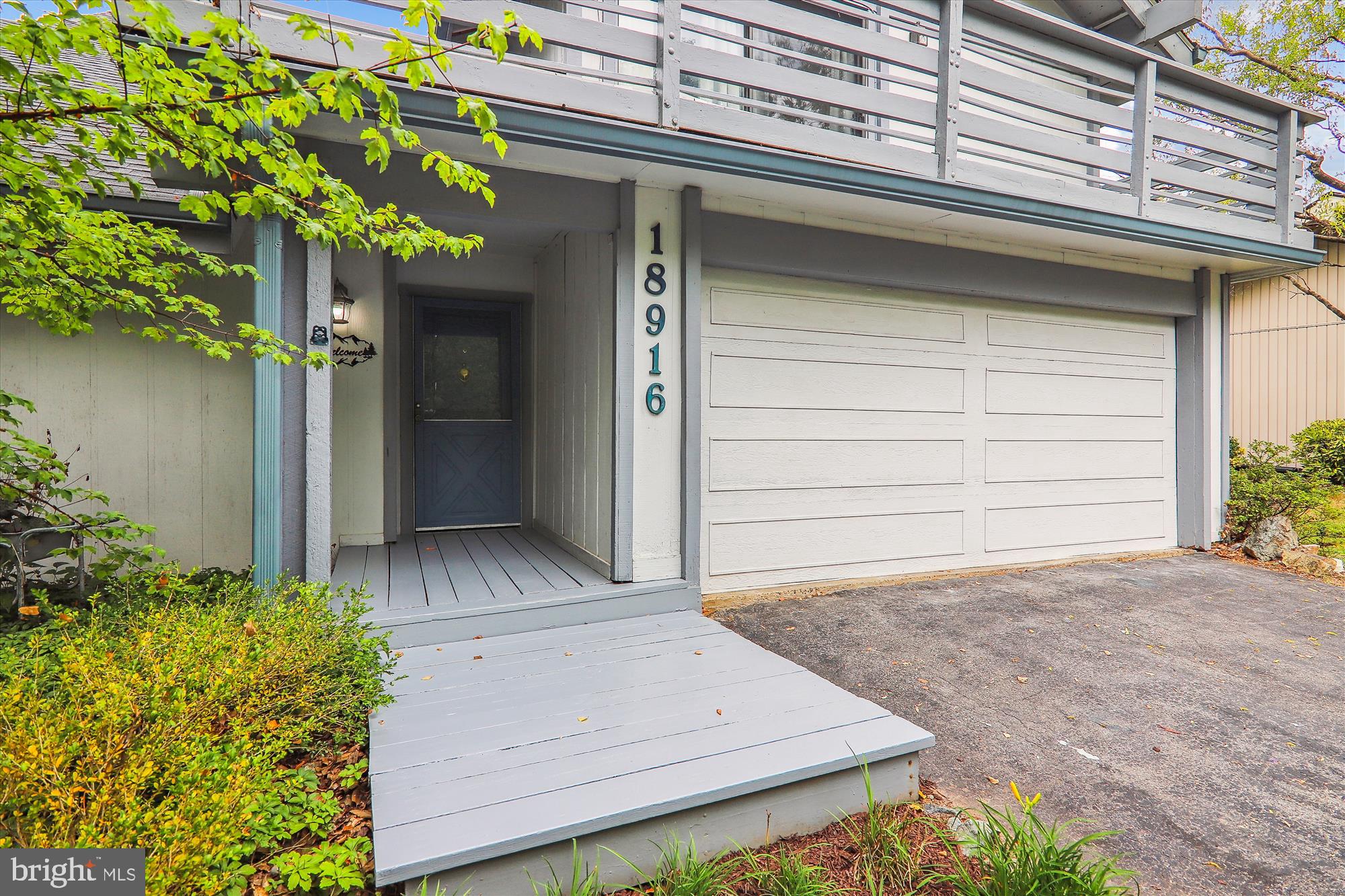 18916 Glendower Road Gaithersburg, MD 20879 - Photo 3 of 50