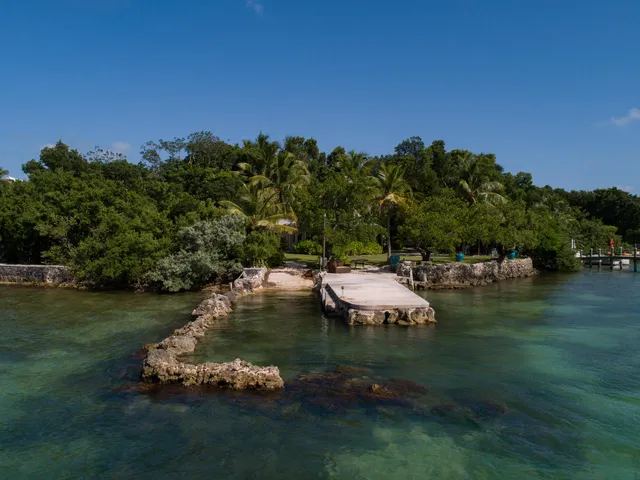 $7,900,000 | 95480-90 Overseas Highway, Key Largo, FL 33037