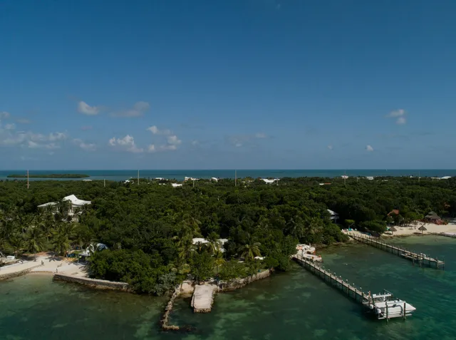 $7,900,000 | 95480-90 Overseas Highway, Key Largo, FL 33037