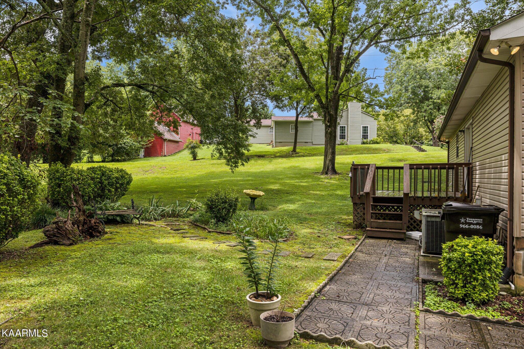 3918 Meredith Road Knoxville, TN 37921 - Photo 4 of 27 04-IMG_0183