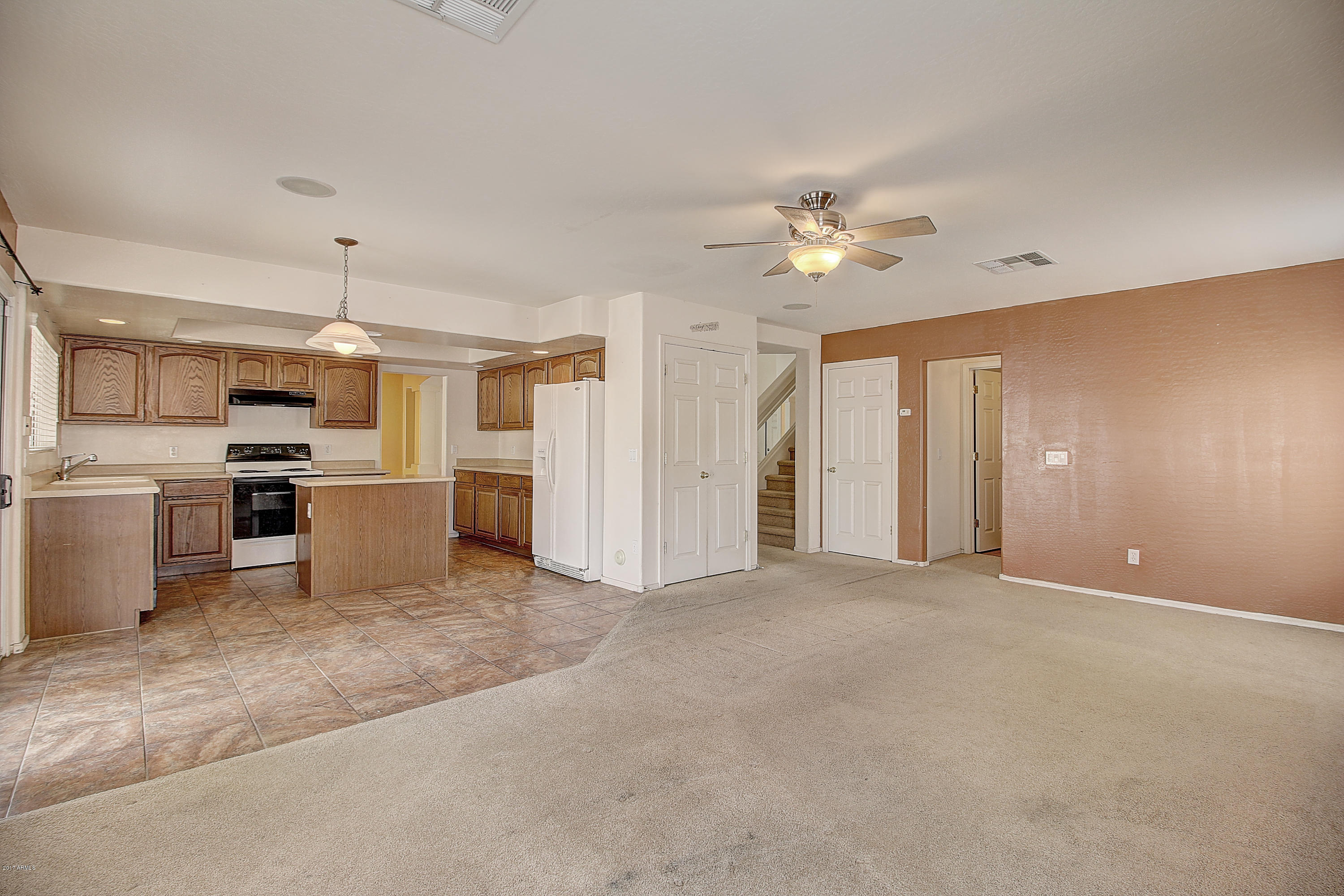 15826 West Redfield Road Surprise, AZ 85379 - Photo 18 of 36 IMG_7373_4_5_6_7
