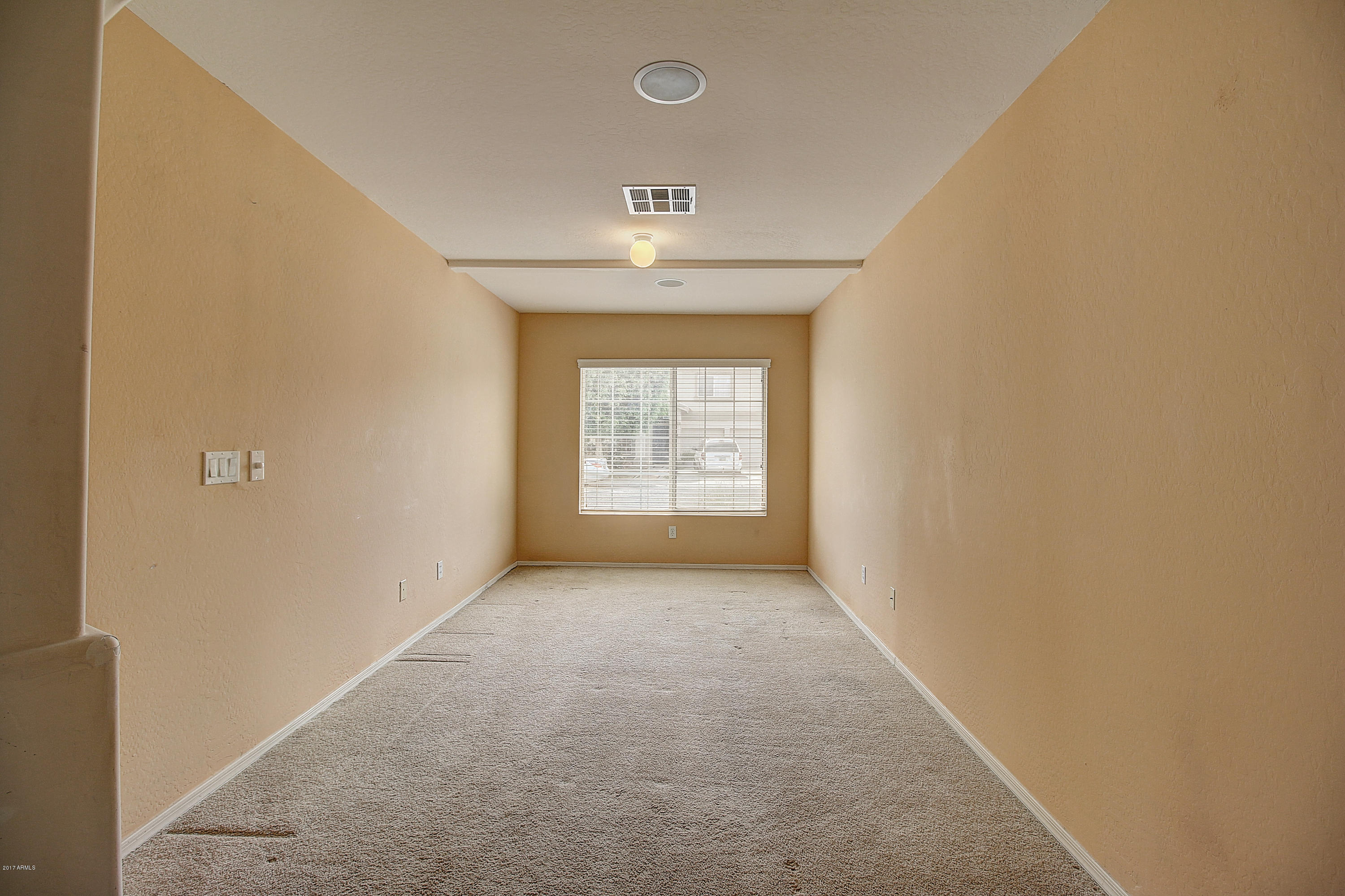 15826 West Redfield Road Surprise, AZ 85379 - Photo 10 of 36 IMG_7333_4_5_6_7