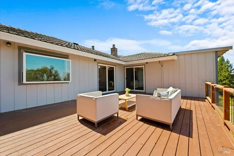 $1,695,000 | 6096 Vine Hill School Road, Sebastopol, CA 95472