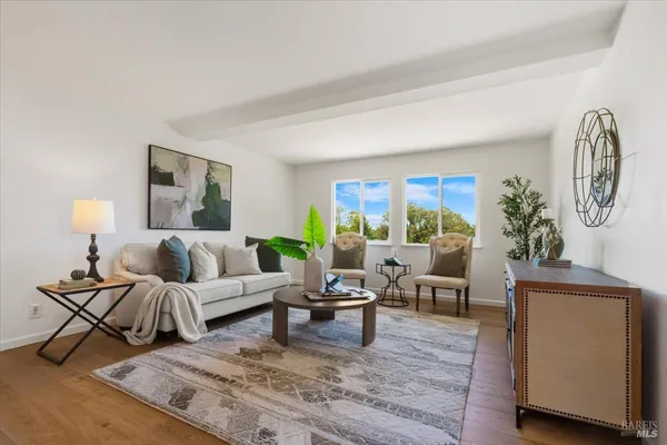 $1,695,000 | 6096 Vine Hill School Road, Sebastopol, CA 95472