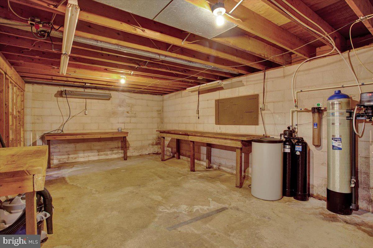 653 River Corner Road Conestoga, PA 17516 - Photo 24 of 37 Work shop - High end water treatment system