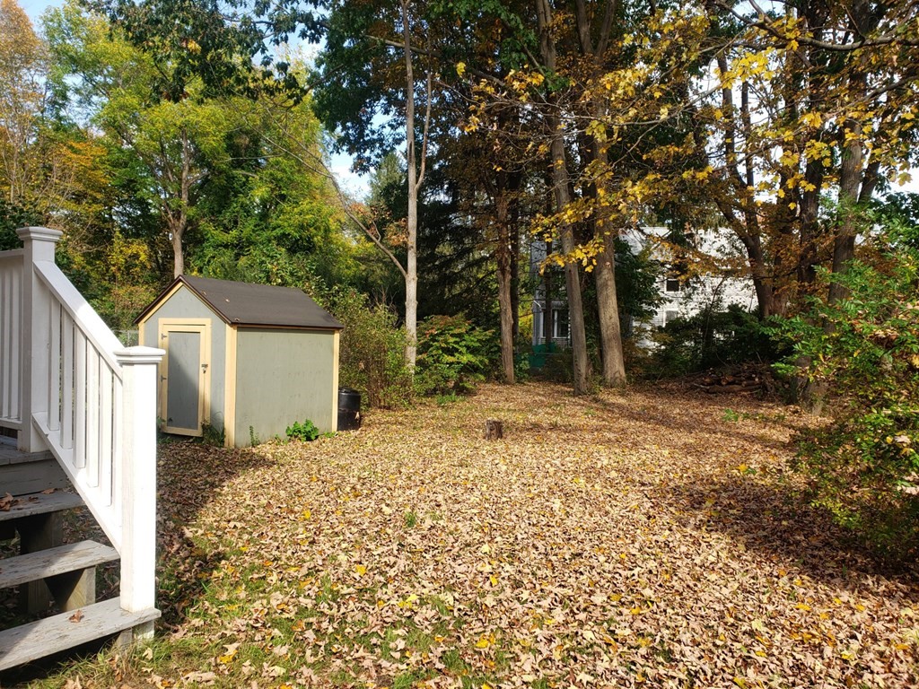 615 Riverside Drive Northampton, MA 01062 - Photo 4 of 16