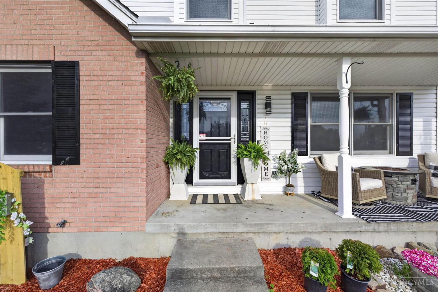 621 Orient Way Hamilton, OH 45013 - Photo 2 of 46