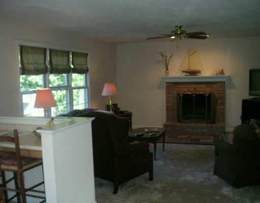 349 Ritter Road South Sewickley, PA 15143 - Photo 3 of 8 Den/Family/Great Room.