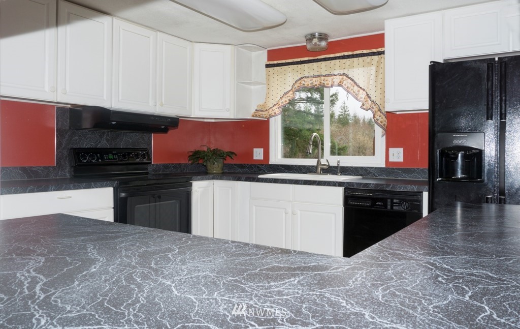4894 Wishkah Road Aberdeen, WA 98520 - Photo 10 of 25 Gallery Image 10