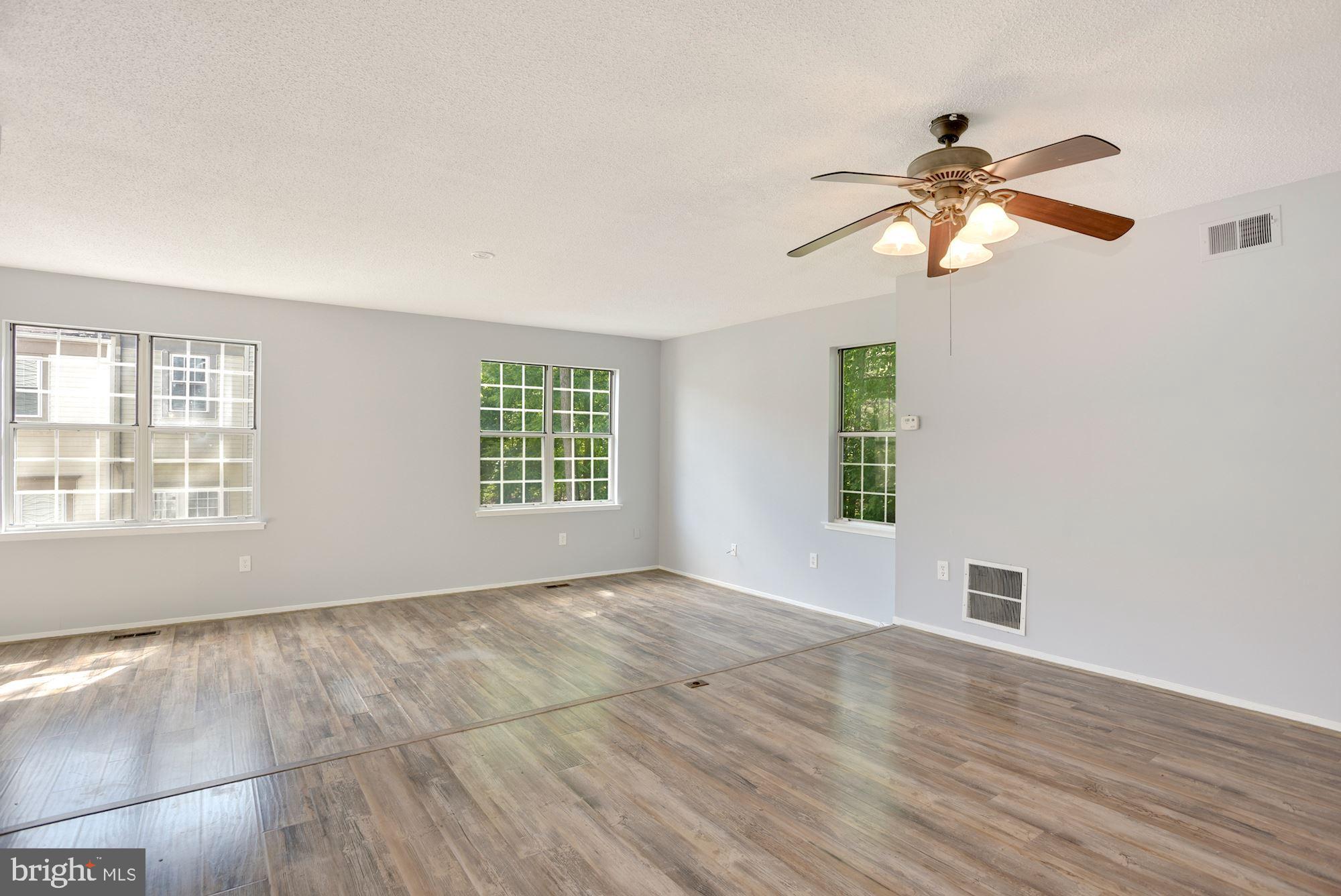 2351 Hunters Square Court Reston, VA 20191 - Photo 5 of 29 Dining Space