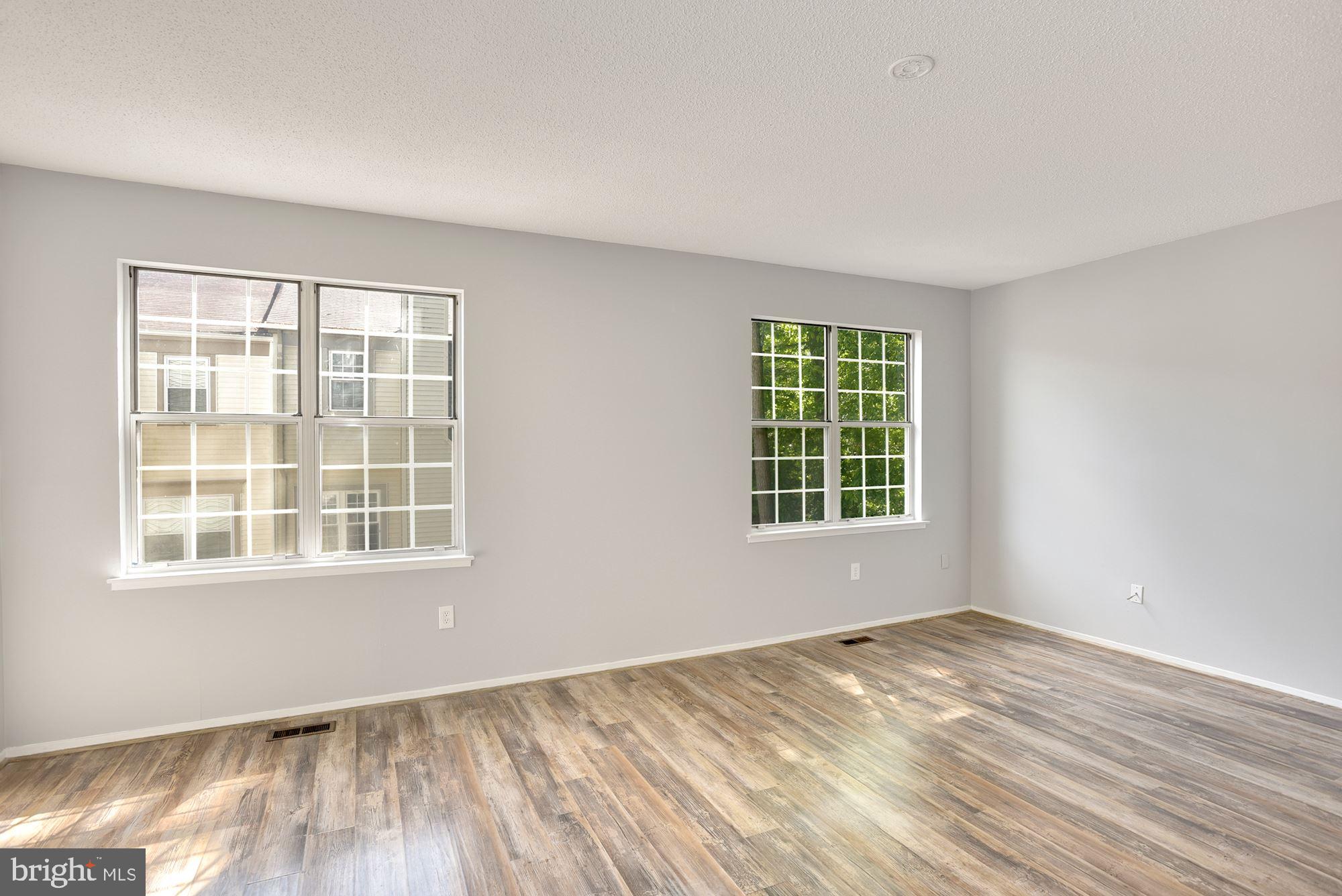 2351 Hunters Square Court Reston, VA 20191 - Photo 6 of 29 Flex space to make your own