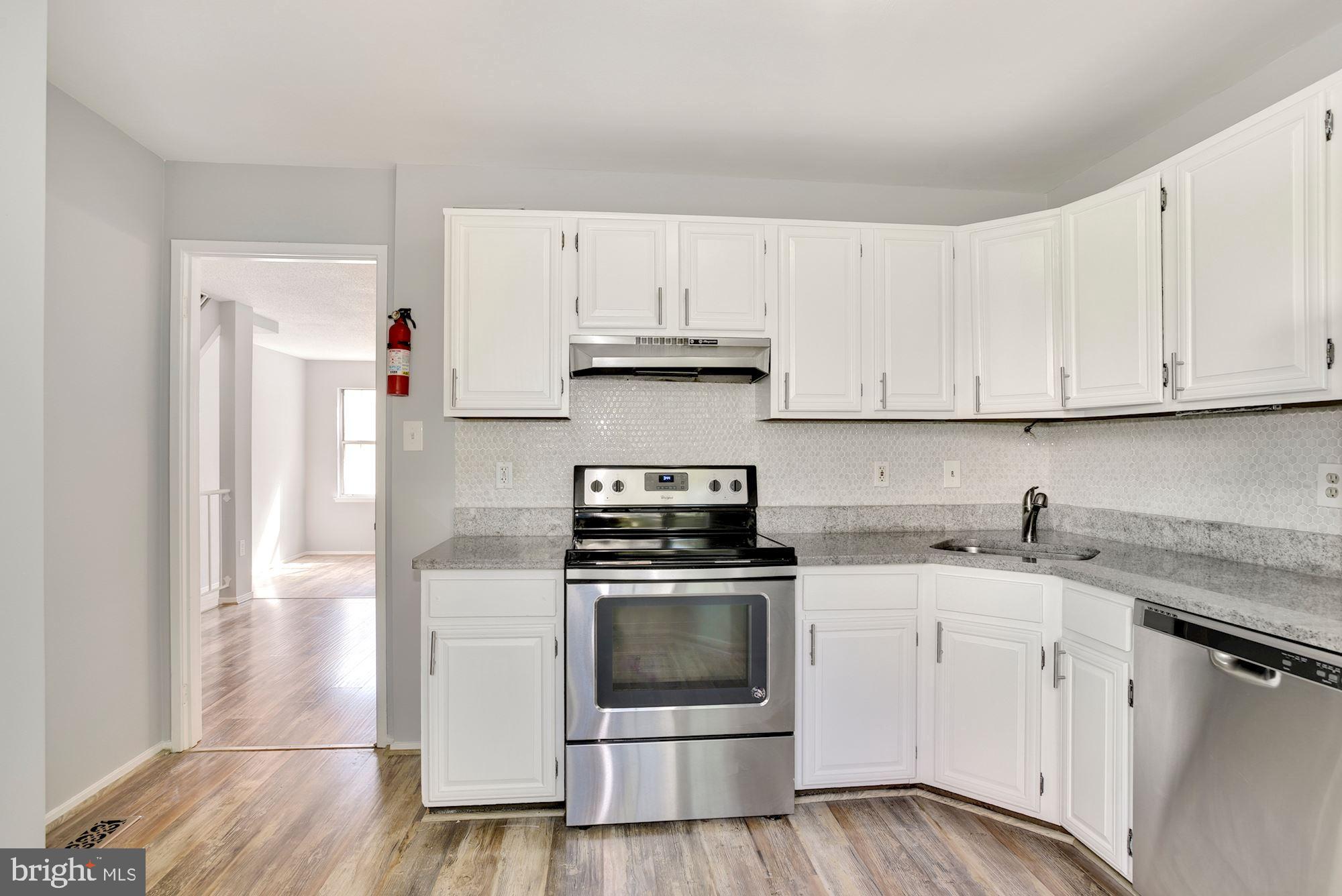 2351 Hunters Square Court Reston, VA 20191 - Photo 8 of 29 Open space kitchen