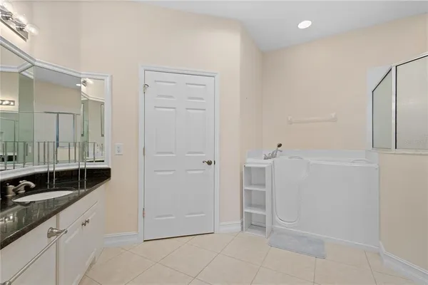 $388,900 | 25555 Heritage Lake Boulevard, Unit 27, Punta Gorda, FL 33983