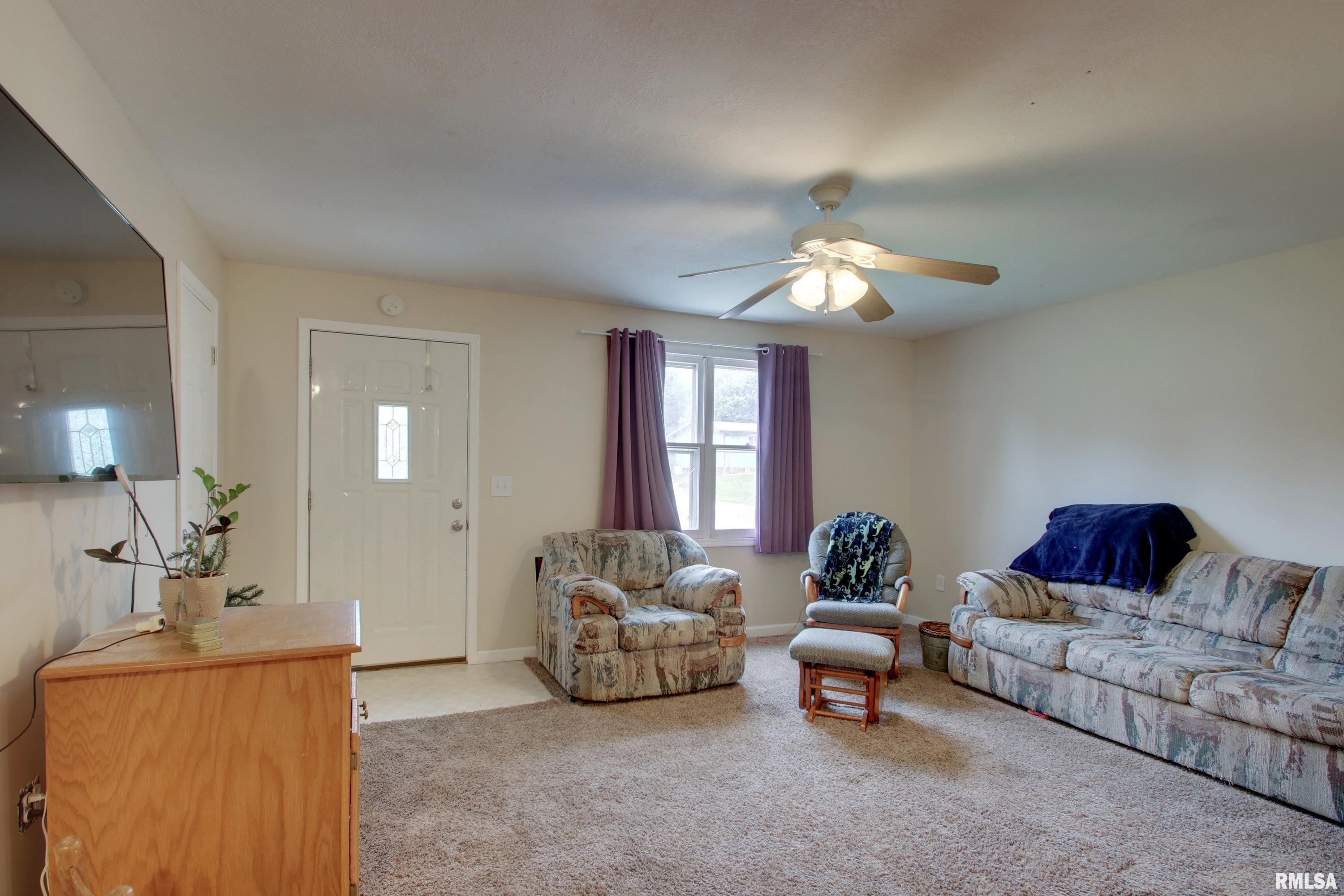 514 West Washington Street Mendon, IL 62351 - Photo 3 of 25