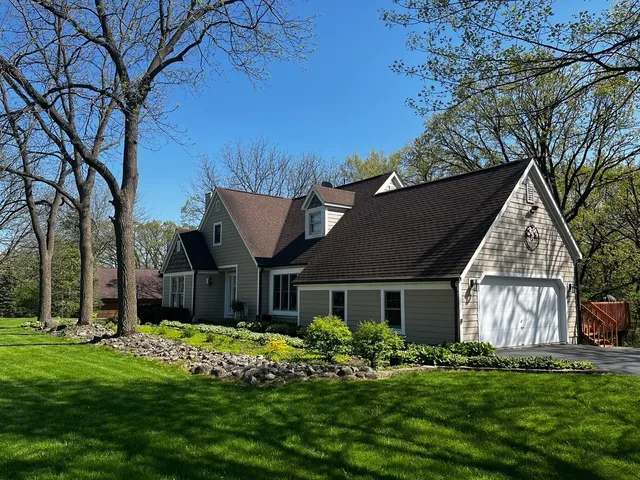 $465,000 | 6409 Ojibwa Lane, McHenry, IL 60050