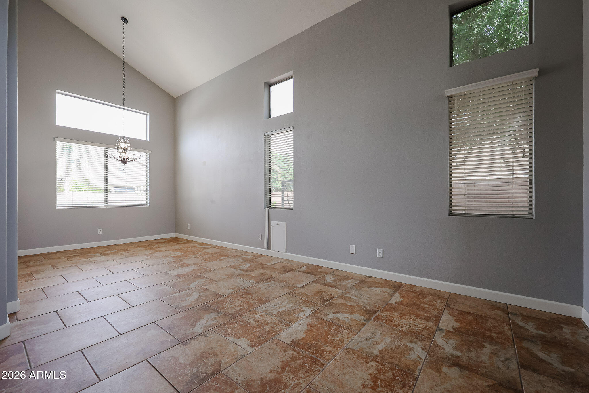 1960 East Springfield Place Chandler, AZ 85286 - Photo 4 of 62